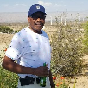 Meet your Posher, Raymond